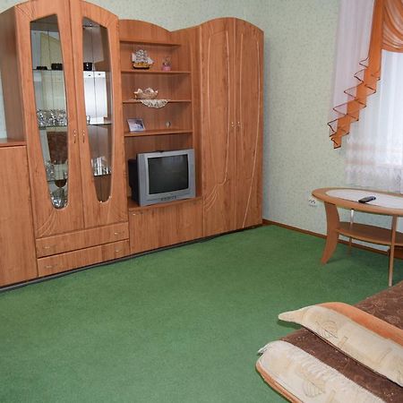 Apartments On Leninskaya Street 니아스비즈 외부 사진
